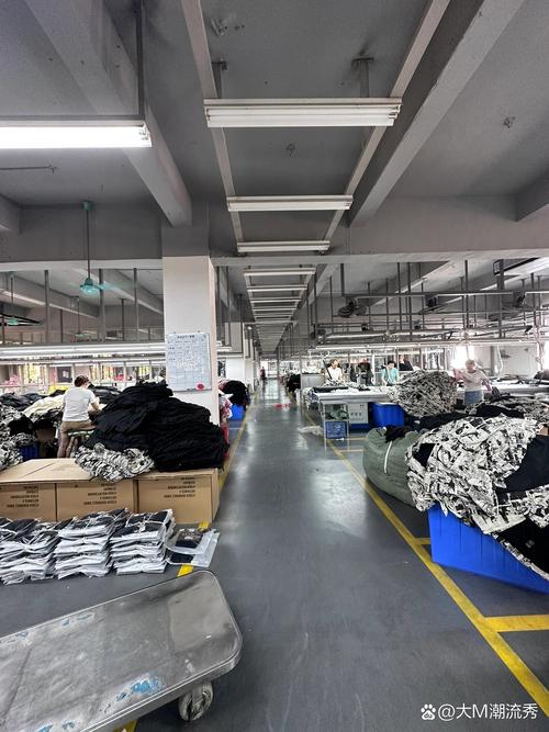 服裝工廠實(shí)拍 從源頭起訂，100件起輕松開(kāi)啟服裝零售